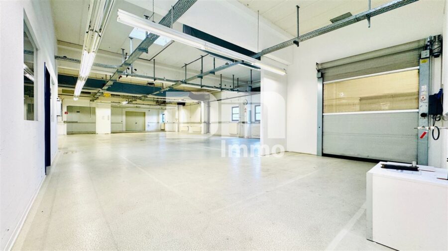 Vielseitiger Gewerbekomplex Halle + Büro / Freifläche - Top Infrastruktur direkt am A44 / A49 Kreuz - EG Haupthalle